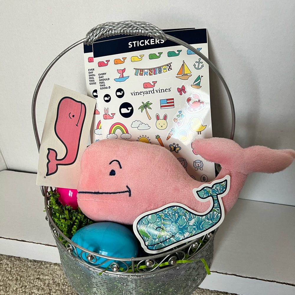 Vineyard vines plush whale pink